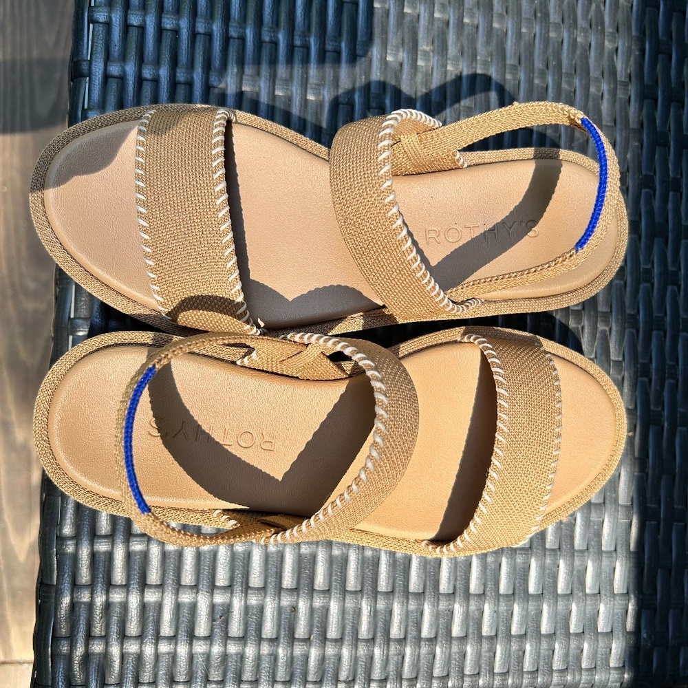 The Lightweight Wedge Sandal in Wren Whipstitch